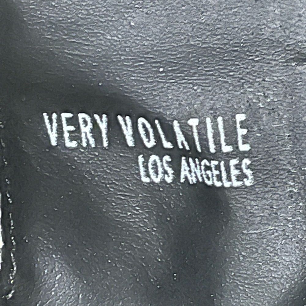 Very Volatile Shoes  - Picture 6 of 6